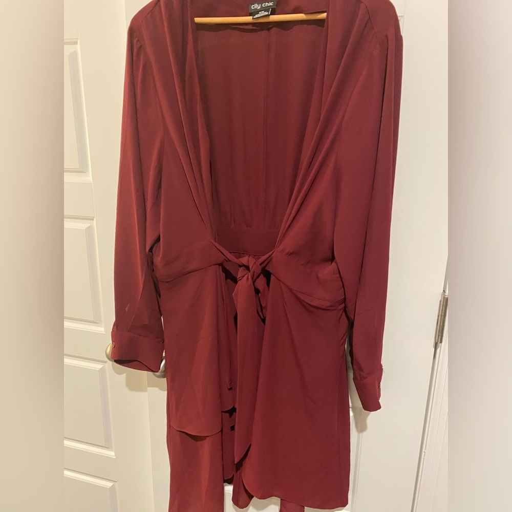 City Chic Longline Tiered Flowy Blouse Tunic Size 16